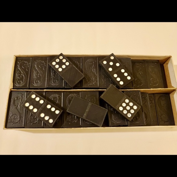 Vintage 1970s Domino’s Set “Double Nines & Dragon” design by Milton Bradley 55pc - Picture 4 of 5